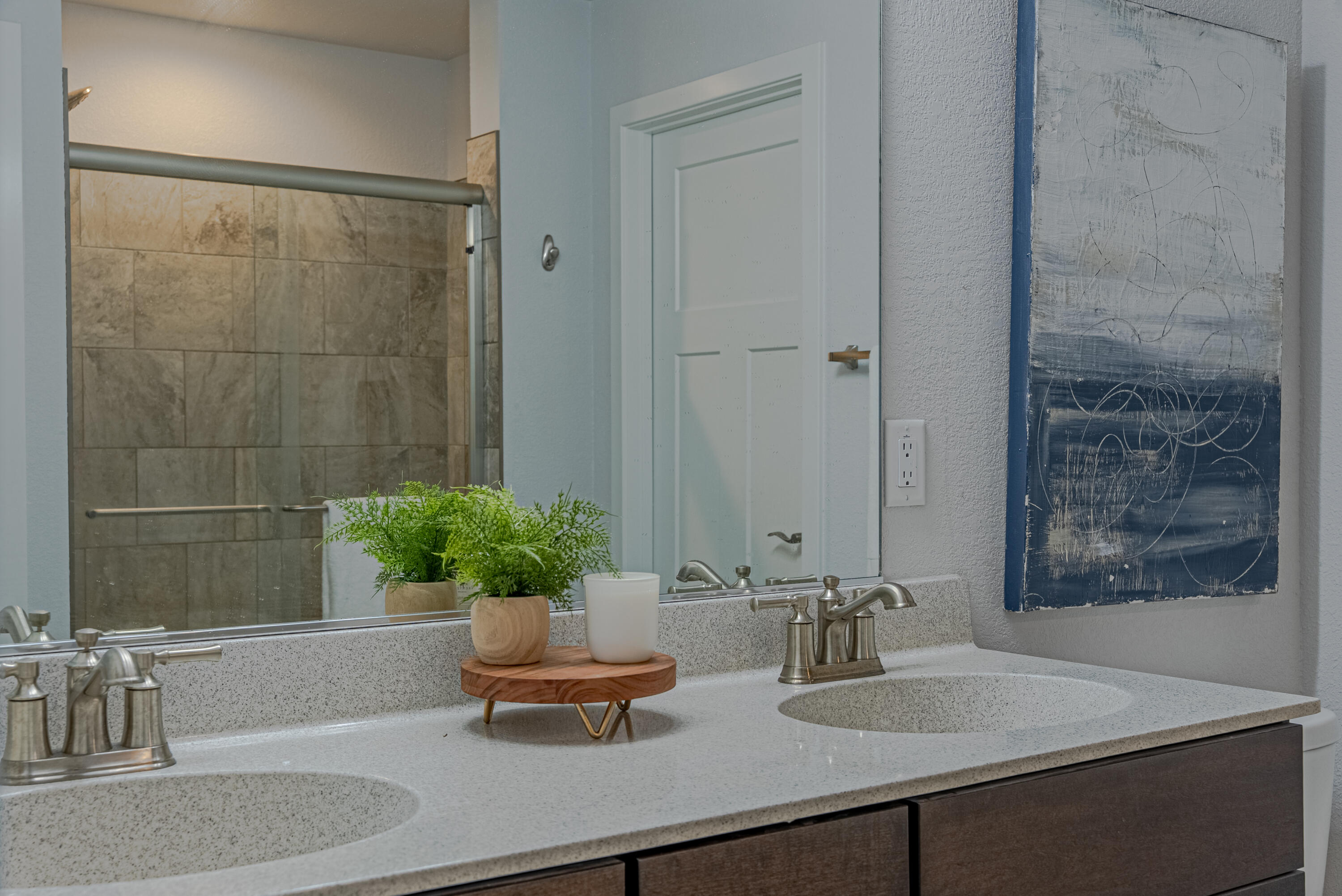 2928 Winnebago Dr. Summit, WI 53066 - Photo 9 of 14 Bathroom 2