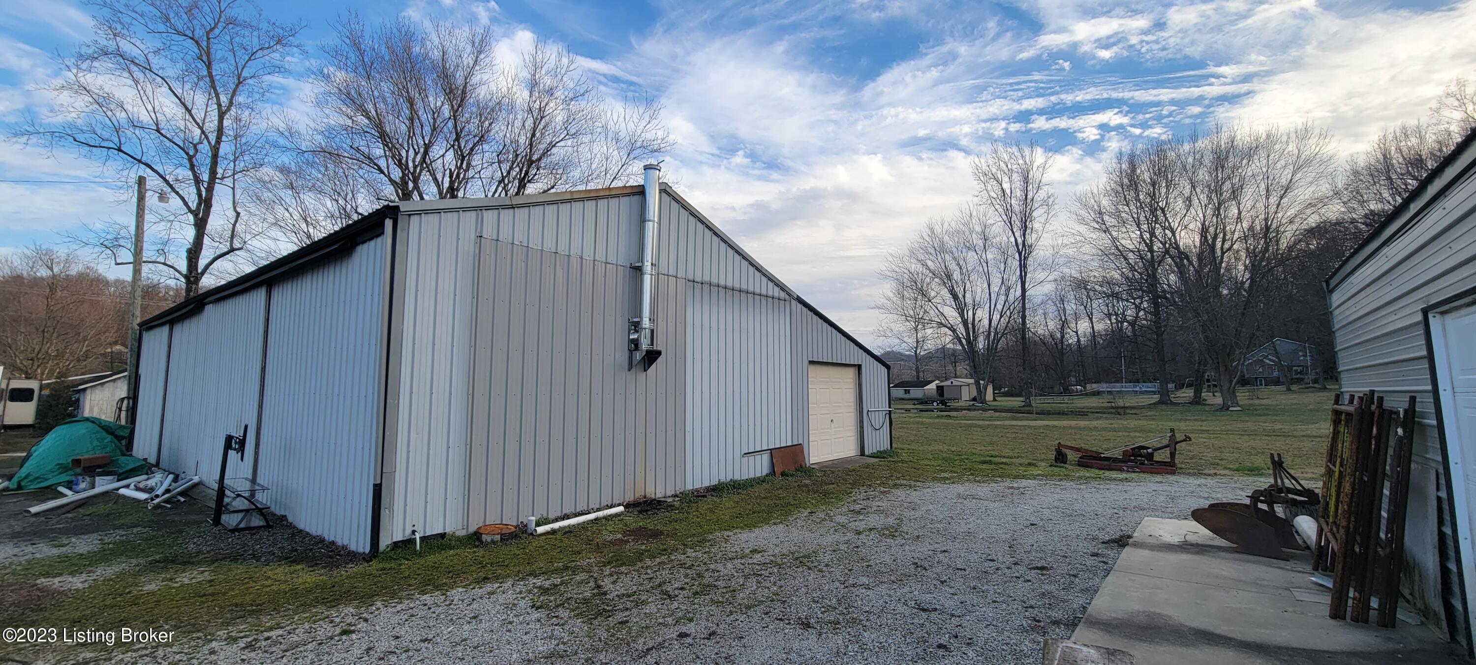 2801 Blevins Gap Road Louisville, KY 40272 - Photo 20 of 22 20230224_171048