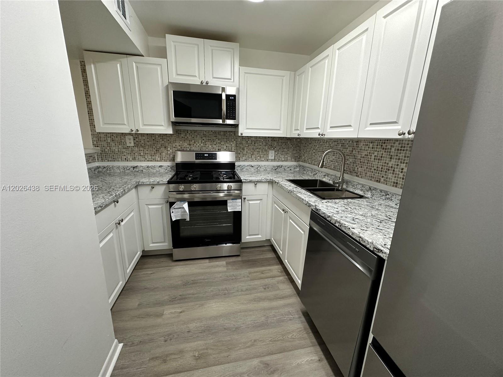 15340 Southwest 106th Terrace, Unit 819 Miami, FL 33196 - Photo 5 of 23 Gallery Image 5