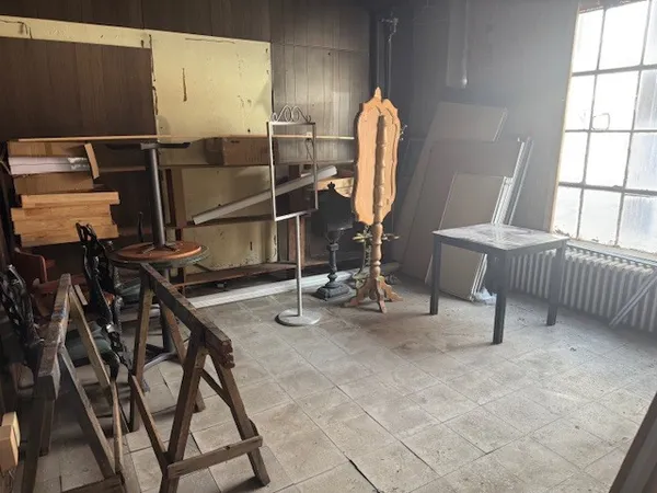 a bathroom with a sink and toilet