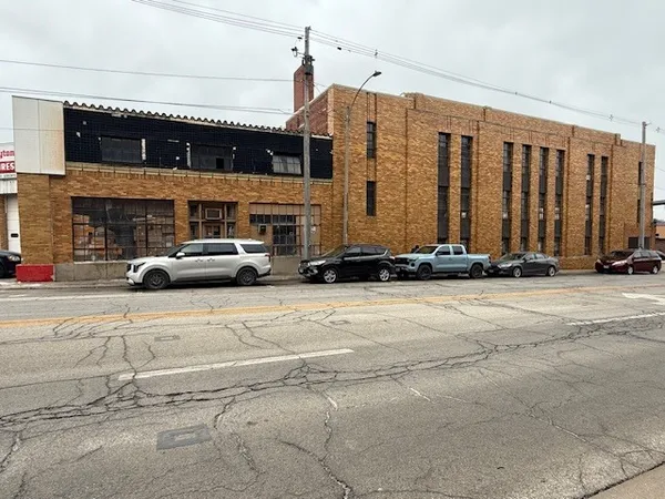 $979,000 | 303 South Main Street, Bloomington, IL 61701