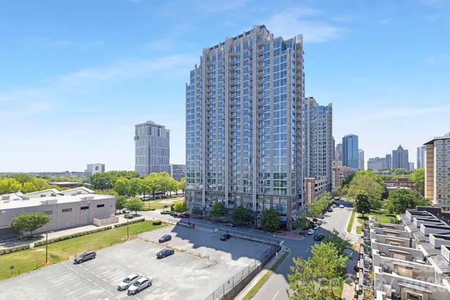 a picture of city view