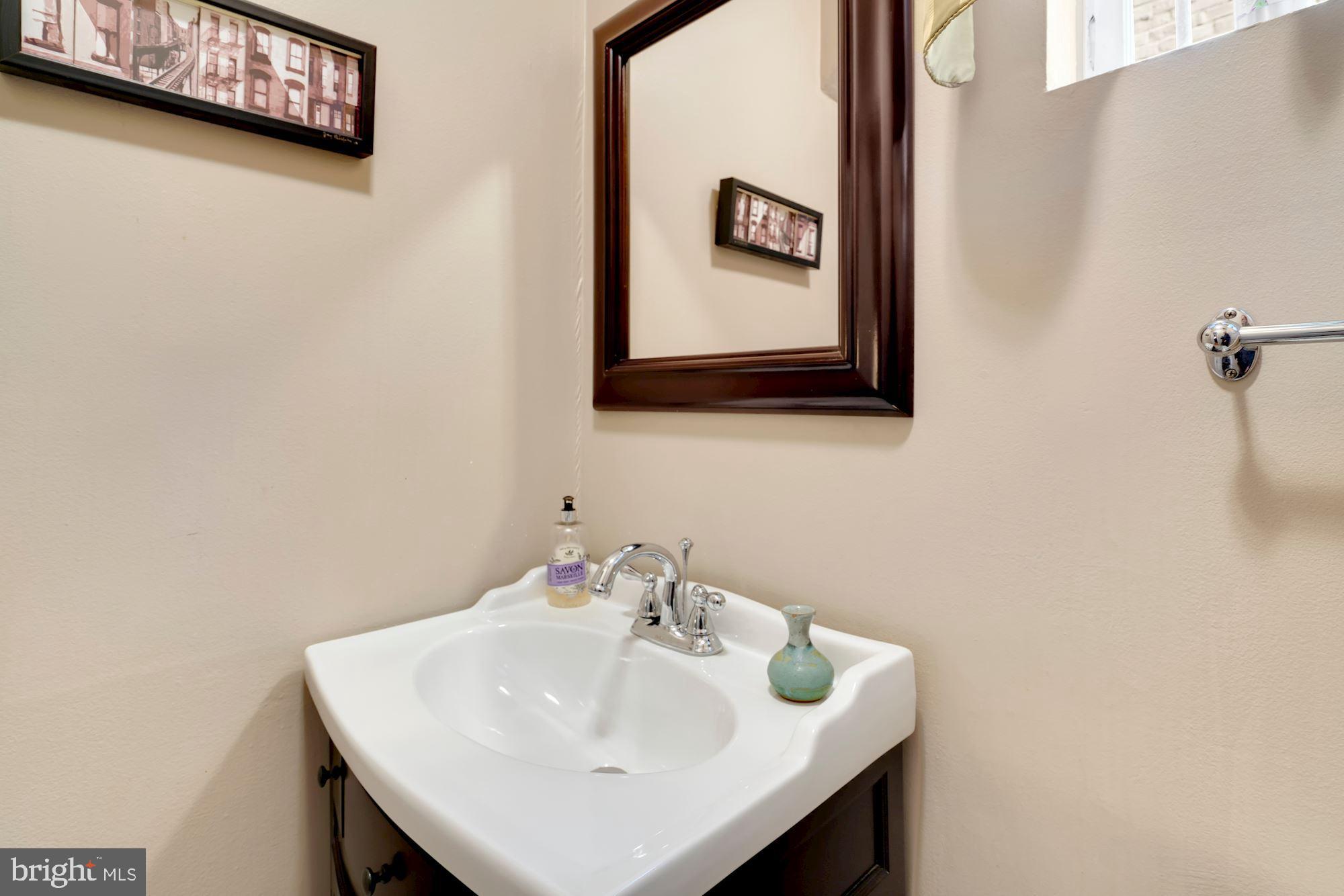 413 D Street Northeast Washington, DC 20002 - Photo 8 of 21 Gallery Image 8