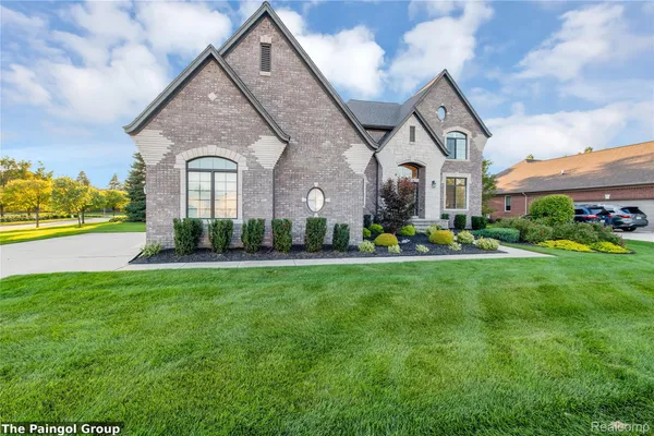 $810,000 | 54491 Preston Pines Lane, Utica, MI 48315