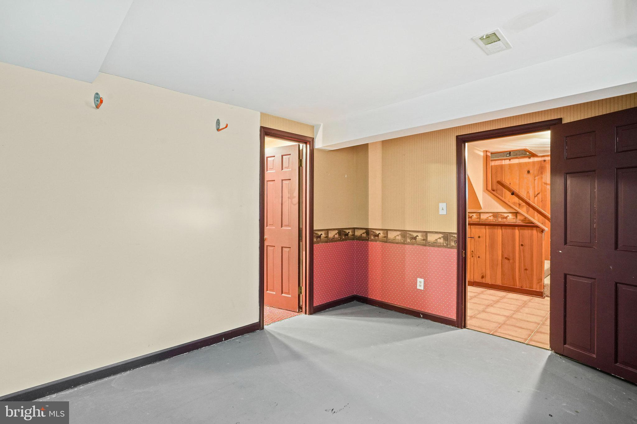 6900 Wake Forest Drive College Park, MD 20740 - Photo 40 of 50 Basement bedroom with full bath