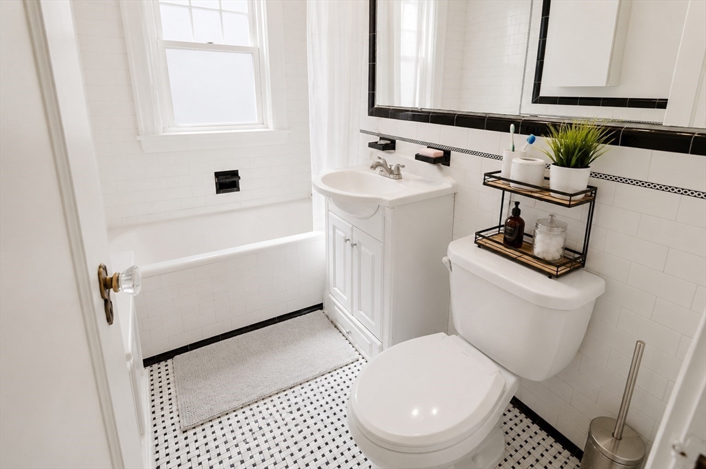9 Seagrave Road, Unit 1 Cambridge, MA 02140 - Photo 11 of 16
