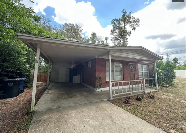 $2,399 | 11707 North Drive, Tampa, FL 33617