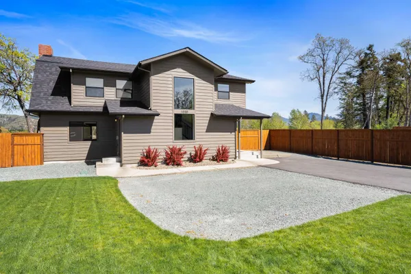 $749,000 | 1030 Southwest Sw River, Grants Pass, OR 97527