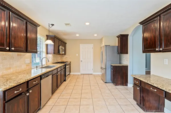 $2,200 | 4427 Ireland Lane, Pasadena, TX 77505