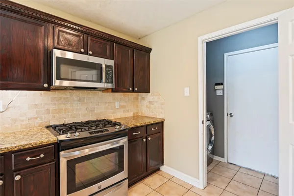 $2,200 | 4427 Ireland Lane, Pasadena, TX 77505