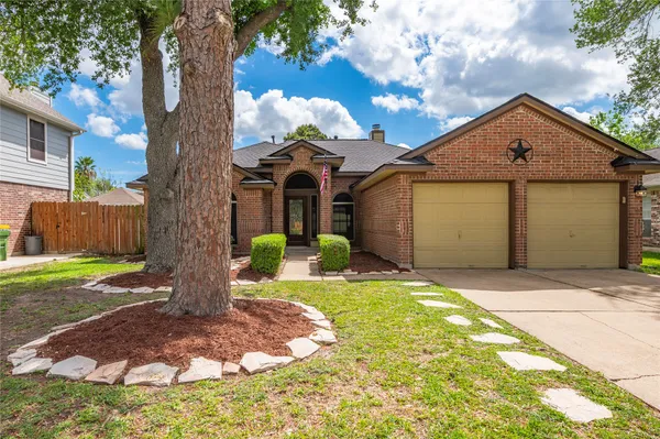 $2,200 | 4427 Ireland Lane, Pasadena, TX 77505