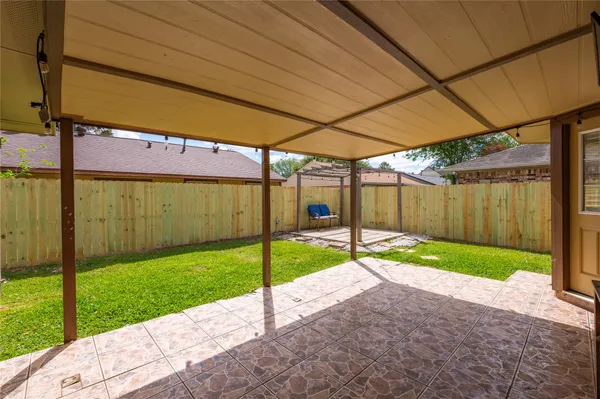 $2,200 | 4427 Ireland Lane, Pasadena, TX 77505