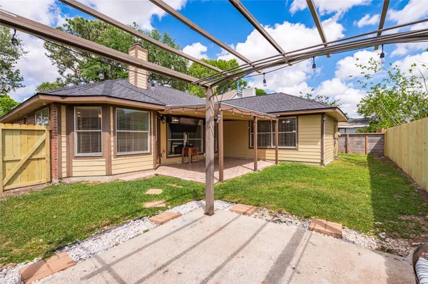 $2,200 | 4427 Ireland Lane, Pasadena, TX 77505