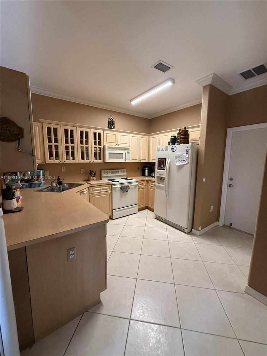 18133 Southwest 144th Place Miami, FL 33177 - Photo 11 of 20