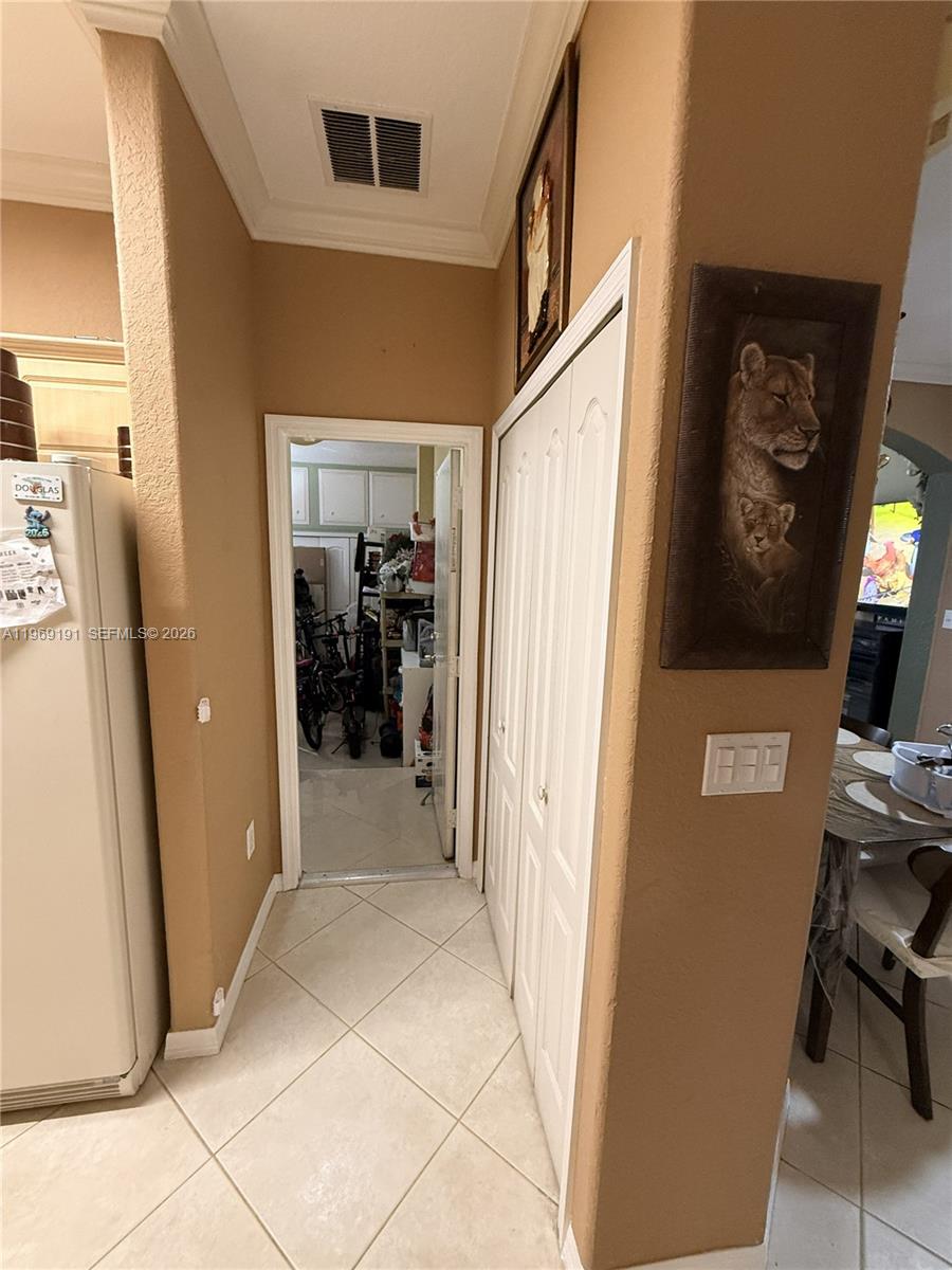 18133 Southwest 144th Place Miami, FL 33177 - Photo 12 of 20