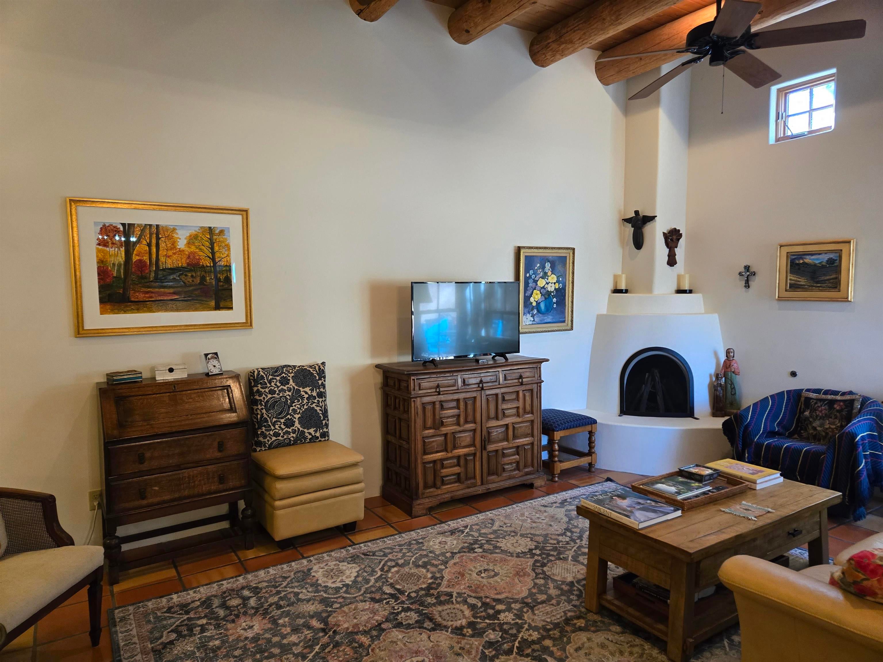 415 Kit Carson Road, Unit 6 Taos, NM 87571 - Photo 5 of 47 Gallery Image 5