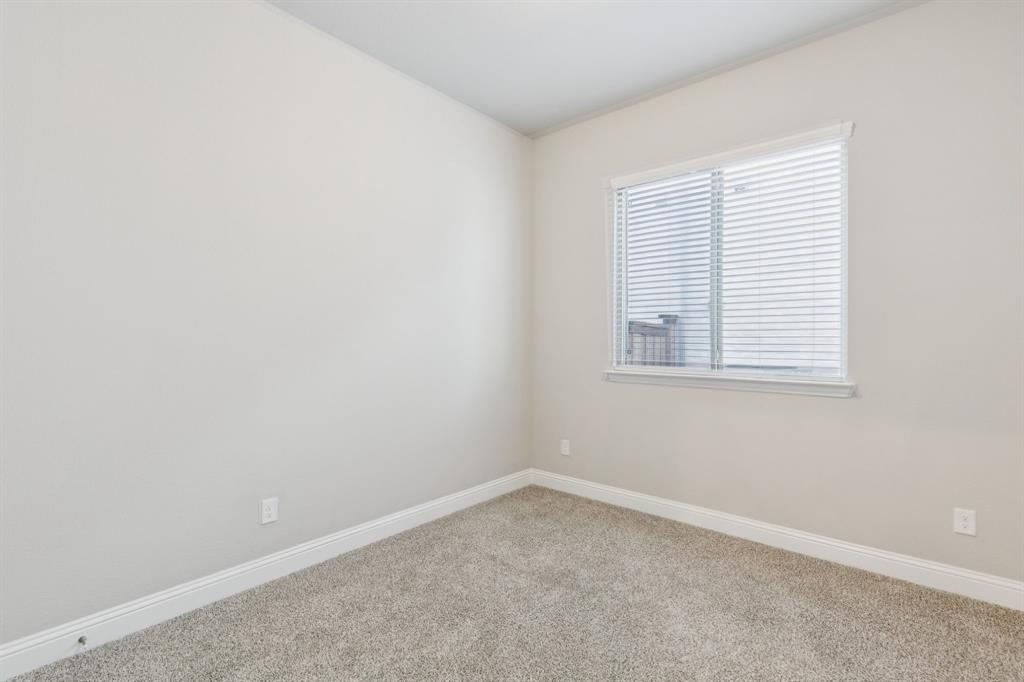 1222 El Sol Boulevard Sherman, TX 75090 - Photo 25 of 39 an empty room with a window