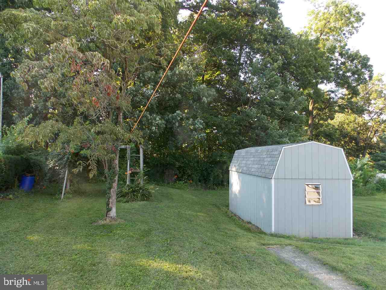 513 Hillcrest Road York, PA 17403 - Photo 4 of 18 Gallery Image 4
