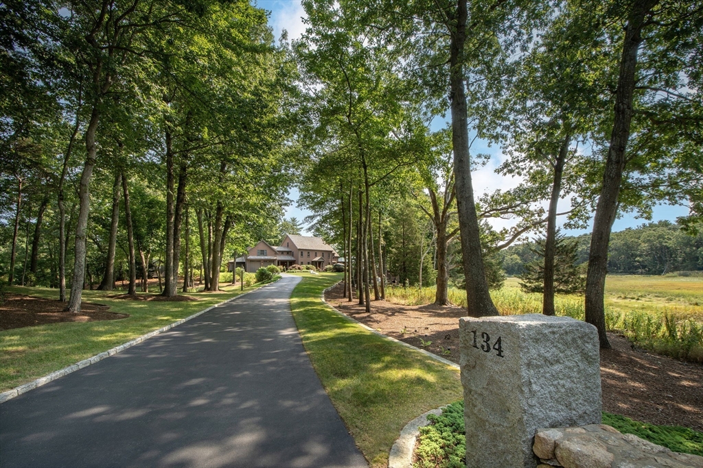 134 Judge Cushing Road Scituate, MA 02066 - Photo 2 of 40