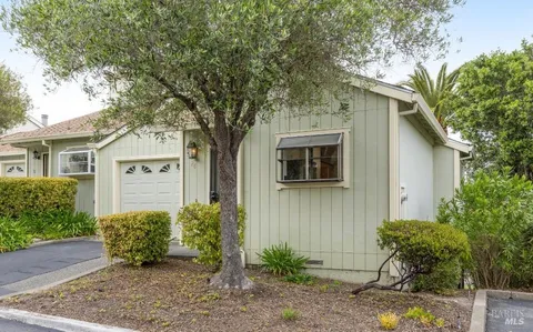 $535,000 | 28 Acorn Circle, Petaluma, CA 94952