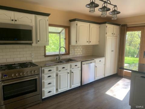523 Gilmore Lake Road Columbia, IL 62236 - Photo 3 of 7 Gallery Image 3