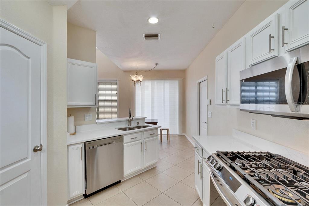 9105 Crystal Commons Way Tampa, FL 33626 - Photo 17 of 59