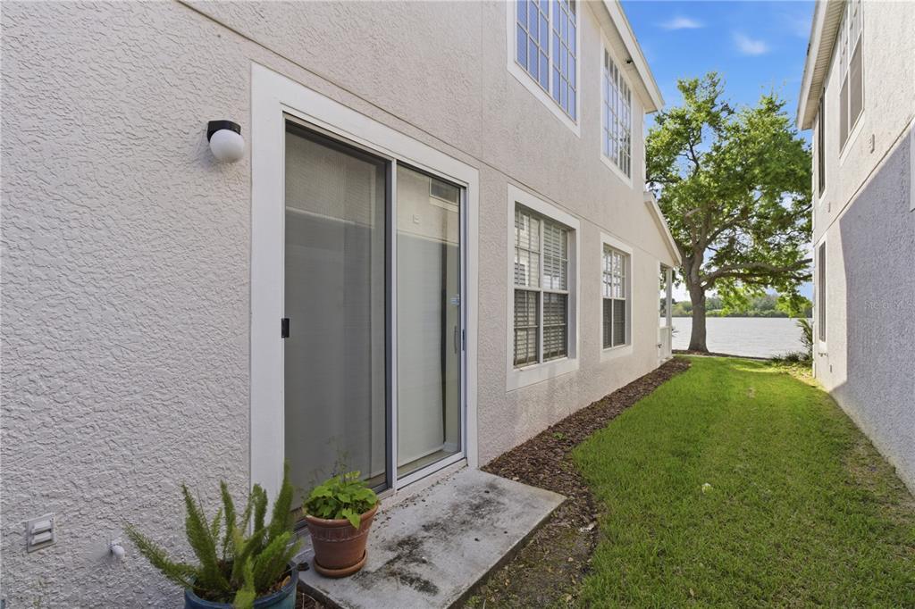 9105 Crystal Commons Way Tampa, FL 33626 - Photo 5 of 59