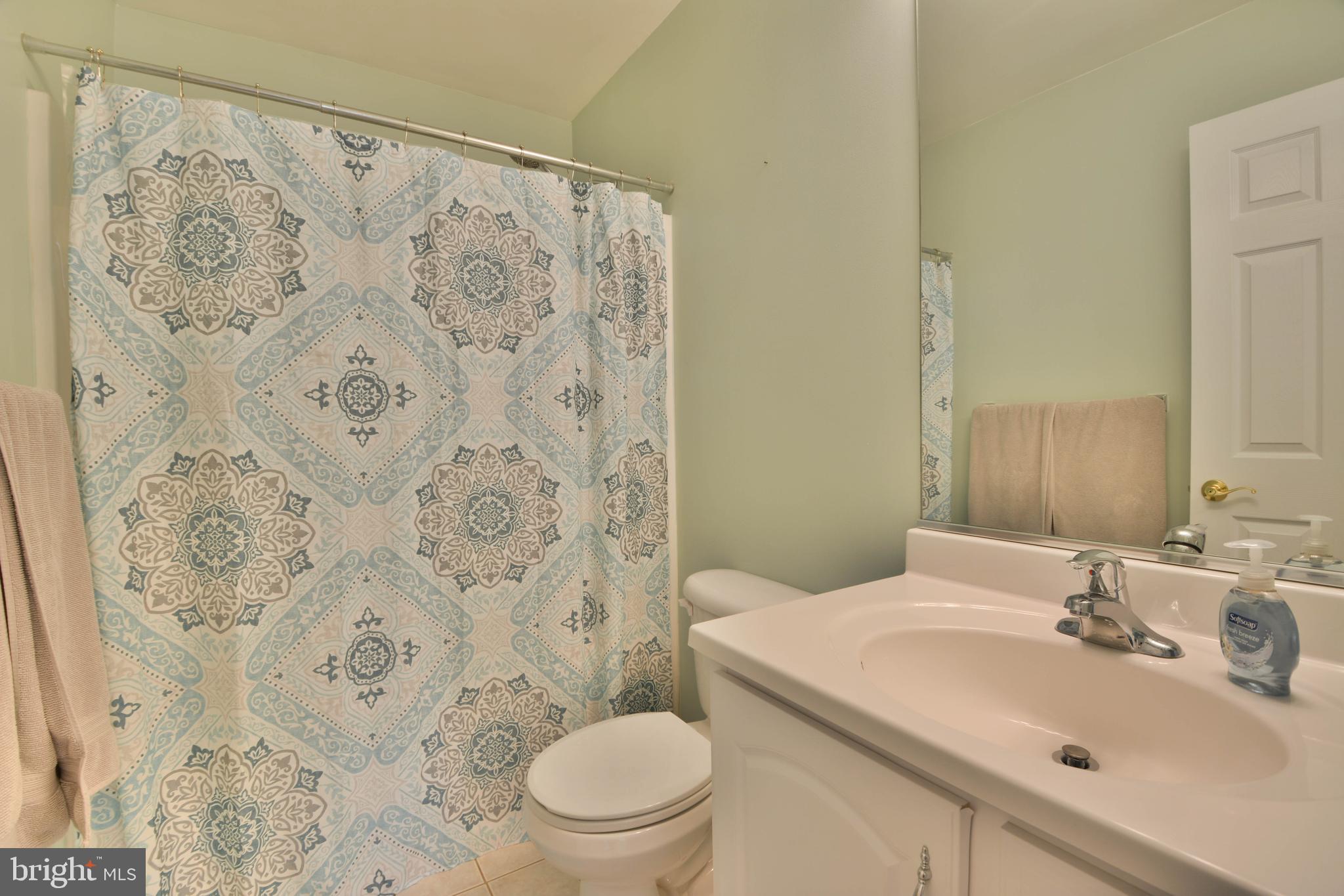 3651 Revolea Beach Road Baltimore, MD 21220 - Photo 22 of 28 Hall Bathroom