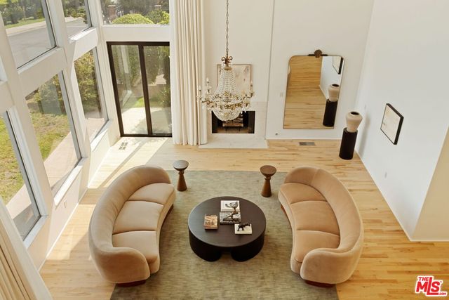 $2,828,000 | 2341 North Hobart Boulevard, Los Angeles, CA 90027