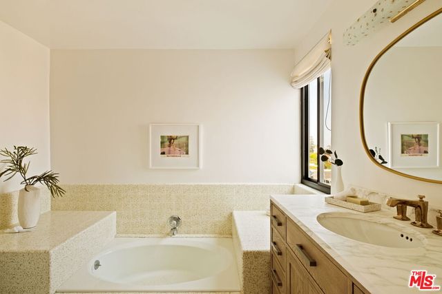 $2,828,000 | 2341 North Hobart Boulevard, Los Angeles, CA 90027