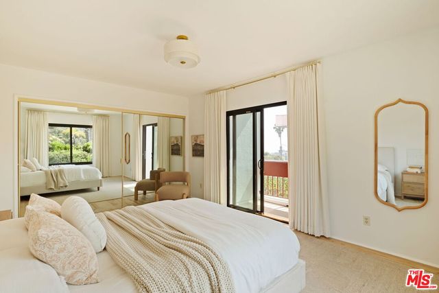 $2,828,000 | 2341 North Hobart Boulevard, Los Angeles, CA 90027