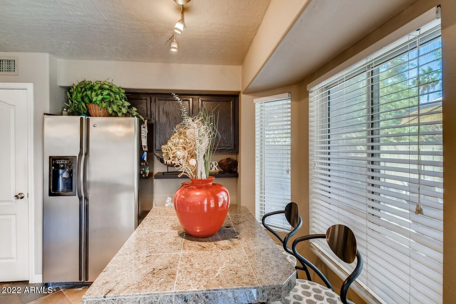 689 South Dodge Street Gilbert, AZ 85233 - Photo 5 of 28 a view of a livingroom with furniture