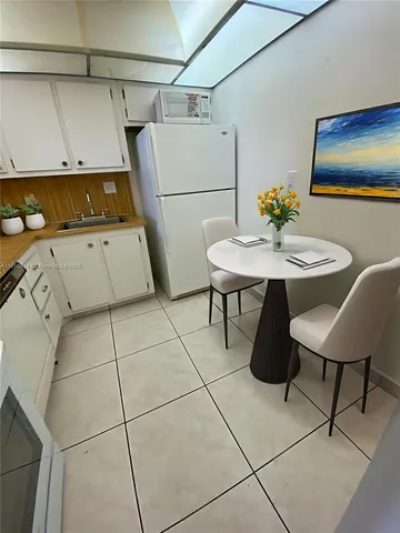 $1,450 | 16751 Northeast 9th Avenue, Unit 612, North Miami Beach, FL 33162