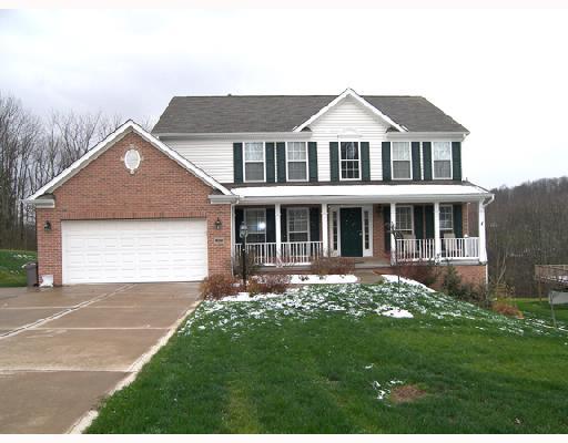 Exterior Front. Beautiful home located in Grandview Estates.