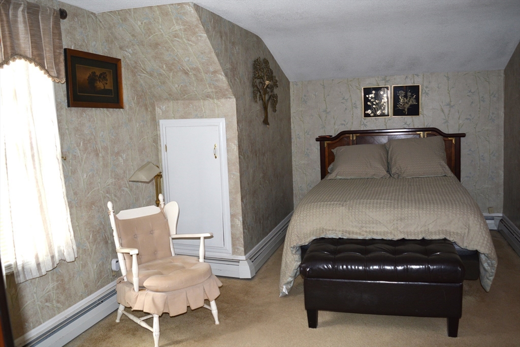 20 Exeter Street West Springfield, MA 01089 - Photo 29 of 42