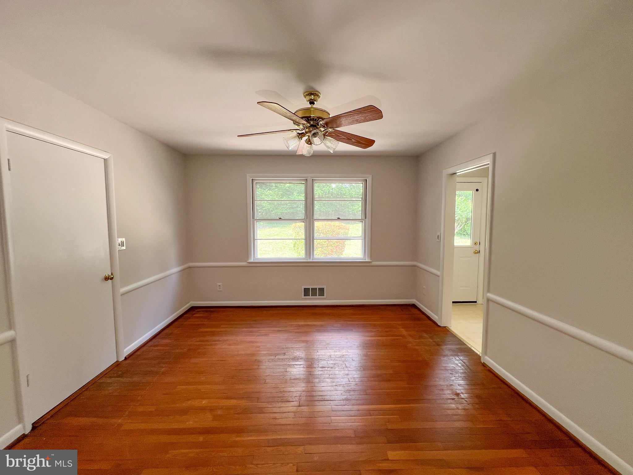 10001 Woodhill Road Bethesda, MD 20817 - Photo 13 of 30 Dining Room