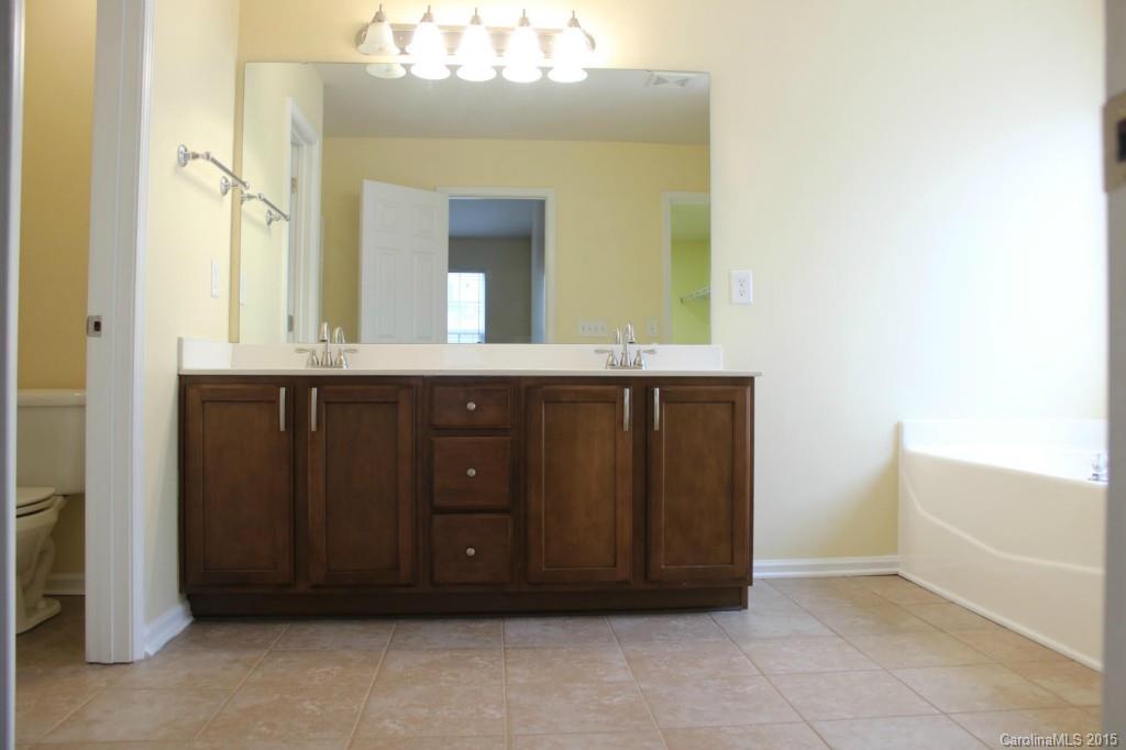 16002 Raptor Court Charlotte, NC 28278 - Photo 17 of 20 Gallery Image 17