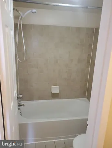 $1,400 | 1836 Metzerott Road, Unit 916, Adelphi, MD 20783