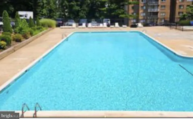 $1,400 | 1836 Metzerott Road, Unit 916, Adelphi, MD 20783