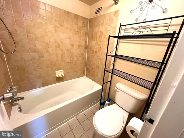 $1,400 | 1836 Metzerott Road, Unit 916, Adelphi, MD 20783