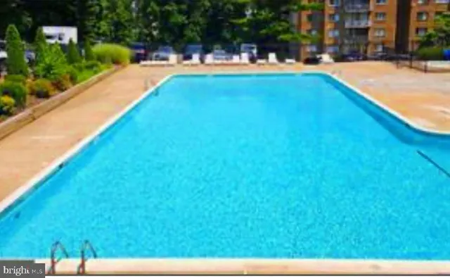 $1,400 | 1836 Metzerott Road, Unit 916, Adelphi, MD 20783