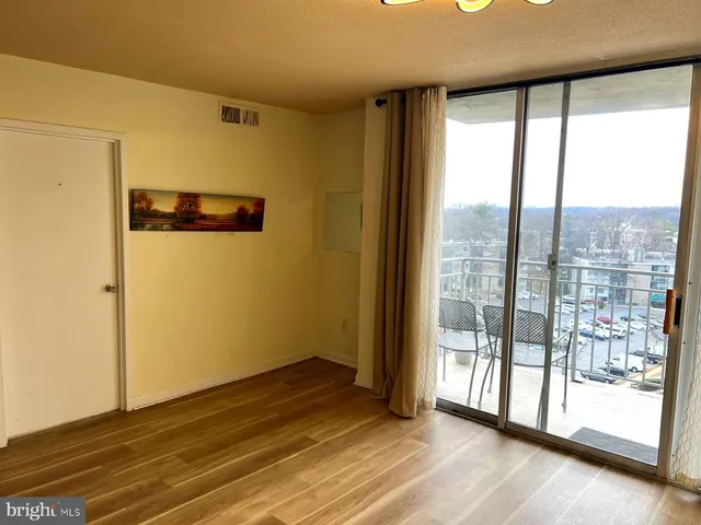 $1,400 | 1836 Metzerott Road, Unit 916, Adelphi, MD 20783