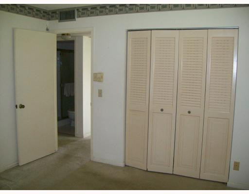 341 Mansfield Drive, Unit 341 Boca Raton, FL 33434 - Photo 8 of 9 Master Bedroom