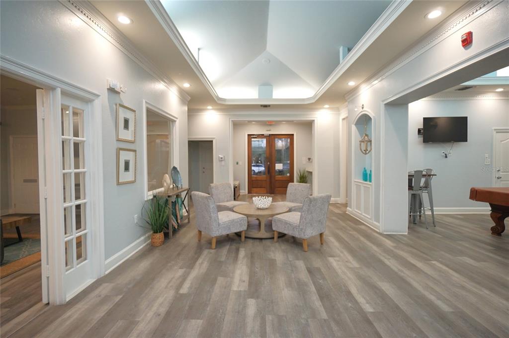 5000 Culbreath Key Way, Unit 9326 Tampa, FL 33611 - Photo 25 of 35 a view of a living room