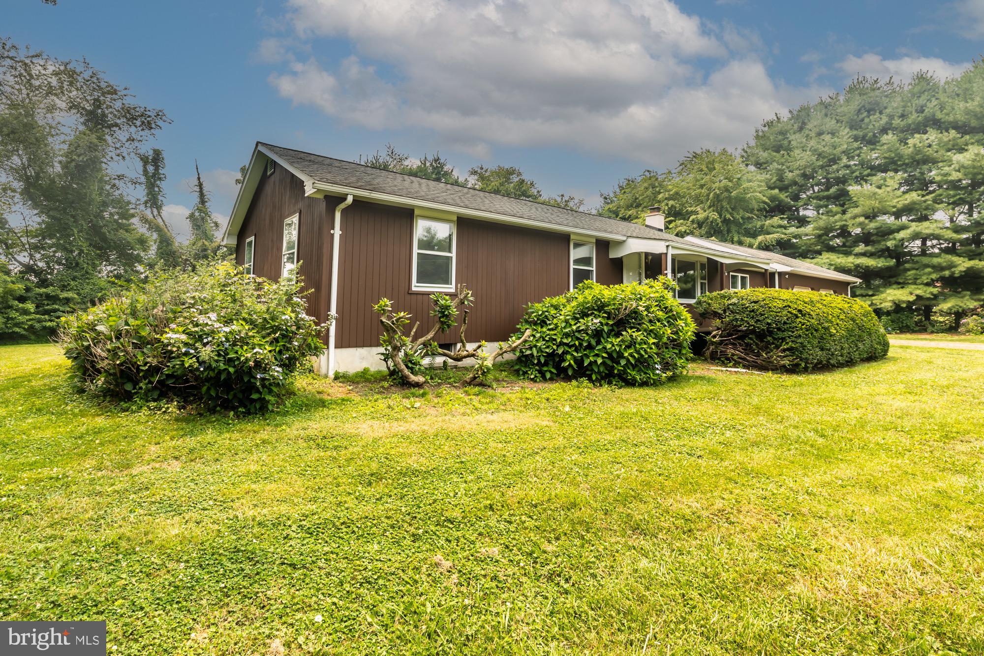 95 Mill Road Narvon, PA 17555 - Photo 2 of 43 Front Left of Home