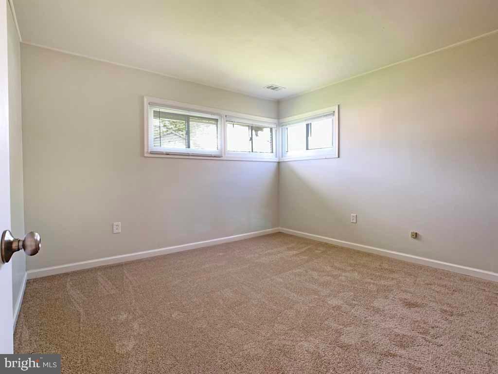 61 Granite Road Levittown, PA 19057 - Photo 15 of 20