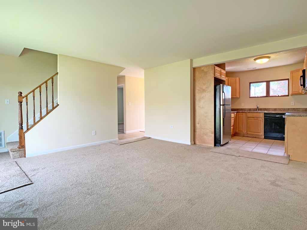 61 Granite Road Levittown, PA 19057 - Photo 3 of 20