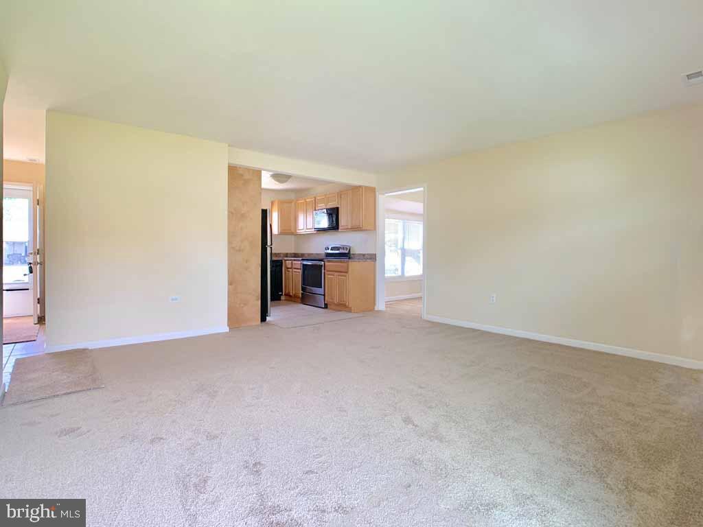 61 Granite Road Levittown, PA 19057 - Photo 5 of 20