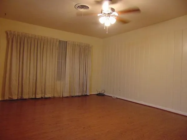 $1,999 | 1905 Milam Street, Fort Worth, TX 76112