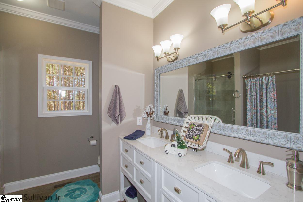 104 East Church Road Easley, SC 29642 - Photo 24 of 36 Double Vanity